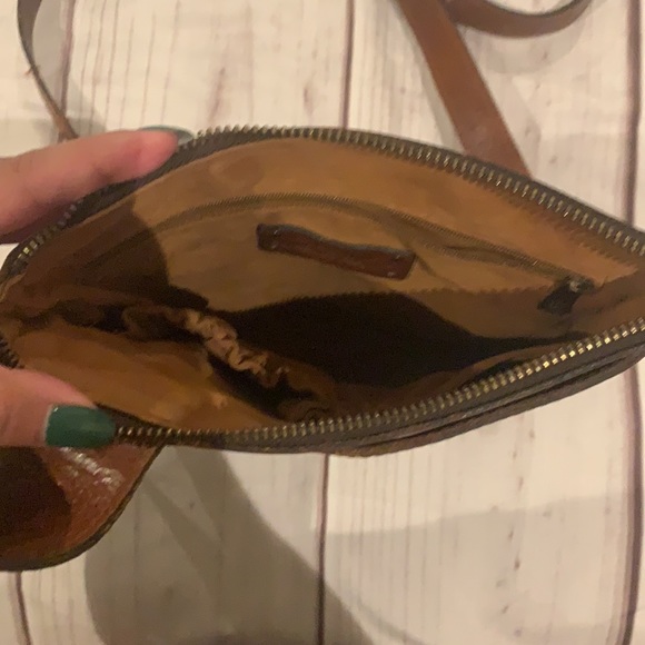 Patricia Nash Adjustable Cross Body Bag - Picture 3 of 10